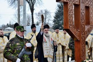 Troiţă în memoria înaintaşilor, sfinţită la Roman