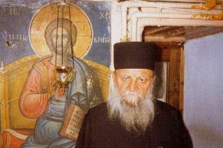 Obârşia - Viața părintelui Haralambie Dionisiatul  (1)