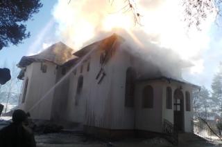 Biserica din Poiana Stampei, distrusă de un incendiu