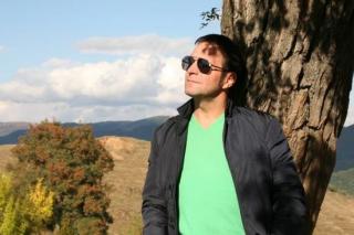 Poezia lui Daniel Buzdugan pentru susținerea orei de religie