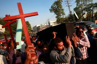 Familie creştină incendiată în Pakistan