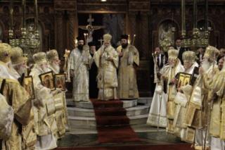 Liturghie sinodală şi procesiune impresionantă la Atena