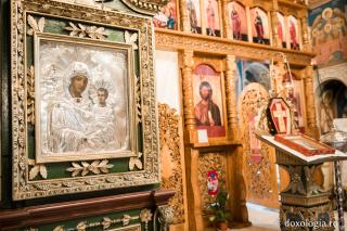 iconostas Maica Domnului