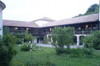 Mănăstirea transformată în hotel şi restaurant de lux de comunişti s-a întors la Biserica Ortodoxă Bulgară