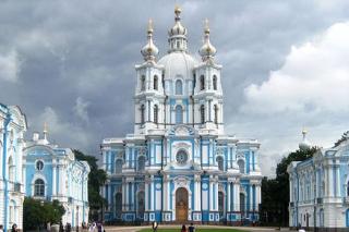 Catedrala Smolny din Sankt Petersburg va fi redată Bisericii Ortodoxe Ruse