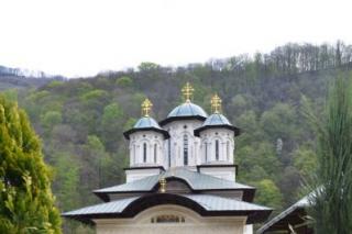 Praznicul Izvorului Tămăduirii la mănăstirea Lainici
