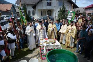 Sărbătoarea bisericii de la Izvorul Alb