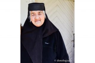 Secretul maicii Serafima de la Războieni