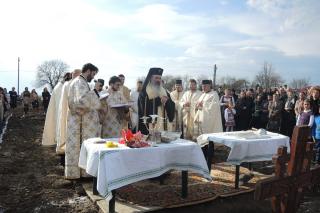 Sfințire de loc de biserică, în a doua zi de Paști