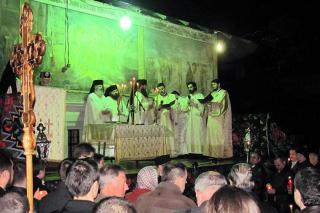 Sucevenii, aşteptaţi la Catedrala Arhiepiscopală "Sfântul Ioan cel Nou"