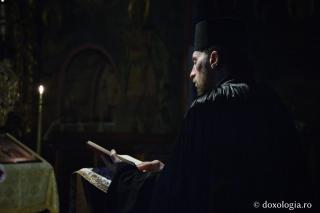 Schimonahul Iuvenalie Bârsan, cel care a trecut la Domnul citind la Psaltire, în genunchi