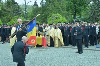 Pompierii ieșeni au primit Drapelul de Luptă