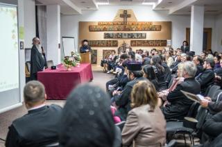 „Reducând parohia la un tribunal, ne aflăm foarte departe de adevăratul spaţiu terapeutic al Bisericii“