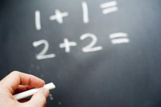 Studiile – mai importante decât educația?
