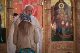Există persoane care nu pot fi pomenite la Sfânta Liturghie?