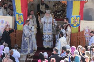 Mărturisire de credinţă la mormântul părintelui Justin Pârvu