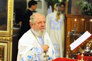 Părintele Arhimandrit Rafael Ghiţă, fost eclesiarh al Catedralei Patriarhale, a trecut la Domnul