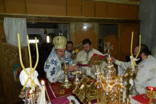 Liturghie arhierească la hramul Mănăstirii Calapodeşti