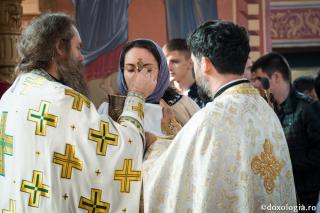 Poate să creadă cineva, fără să participe la sfintele Taine ale Bisericii?