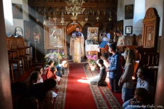 Tabără sub streaşina ctitoriei barnovschiene de la Buhalniţa