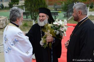 Vecernie arhierească în Biserica "Sfântul Iulian din Tars" (GALERIE FOTO)