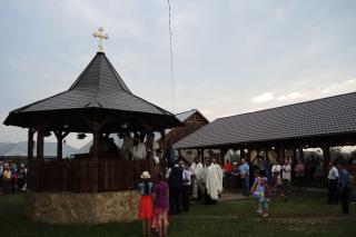 IPS Mitropolit Teofan a sfințit un altar de vară în Parohia Podoleni II