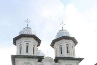 Liturghie Arhierească la hramul Mănăstirii Slănic