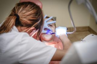 Trei remedii naturale pentru gingivită