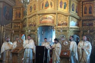 Atmosferă de mănăstire la Biserica "Sfântul Ioan" din Bacău