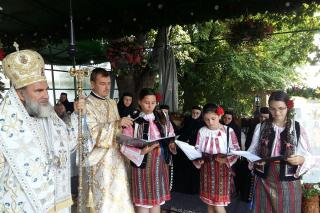 IPS Ioachim, la hramul Mănăstirii Varatic