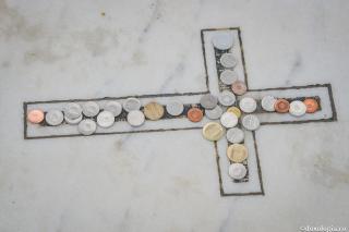 Iubirea de argint este rădăcina tuturor relelor