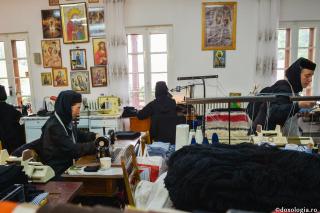 Celor aflați în ascultare, diavolul le sădește pofta unor virtuți peste putere