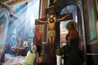 închinare la Sfânta Cruce