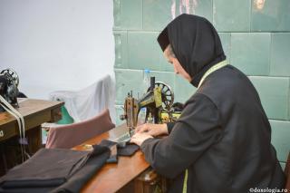 Una fecioară, una desfrânată
