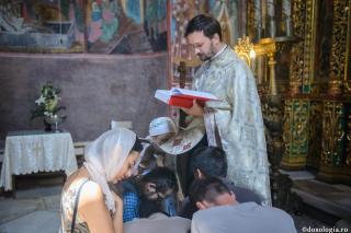 Să ne lepădăm de tot păcatul și de toată patima și să punem faptele cele bune la temelia credinței