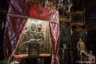 Icoana Sfintei Ana cu Maica Domnului de la Mănăstirea Bistrița