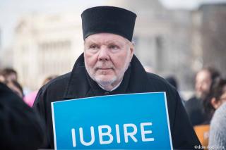 Iubirea este legătura societății și înfrățirea întregii omeniri