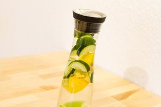 Detoxifiere cu apă aromată