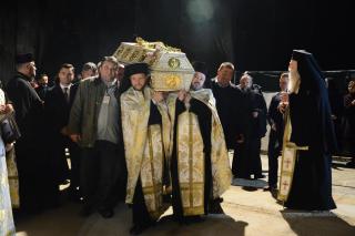 Procesiune cu moaştele Sfintei Parascheva