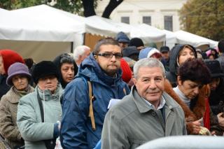 Cu nădejde, spre racla Sfintei Parascheva
