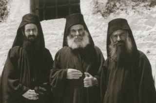 Părintele Teoclit Dionisiatul