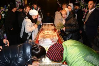 Racla cu moaştele Sfintei Cuvioase Parascheva, aşezată în Catedrala Mitropolitană din Iaşi