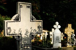 cruci din cimitir