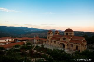 (Foto) Pași de pelerin la Mănăstirea Malevi – Grecia