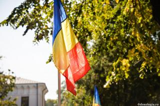 De ce i-aș „certa” pe români?