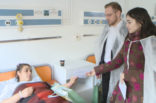 Campanie a Parohiei "Sfântul Iulian din Tars" în două maternităţi ieşene