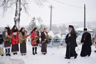 Prima Liturghie oficiată de un mitropolit în Parohia „Sf. Ierarh Nicolae” - Bâcu