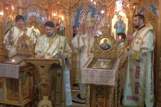 Liturghie arhierească la Mănăstirea Bogdana