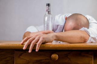 15 leacuri din popor pentru mahmureală