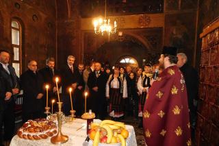Rugăciuni pentru Eminescu, la Ipoteşti